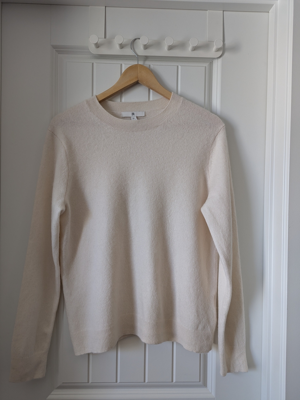 Banana Republic Cream Cashmere Crewneck Sweater